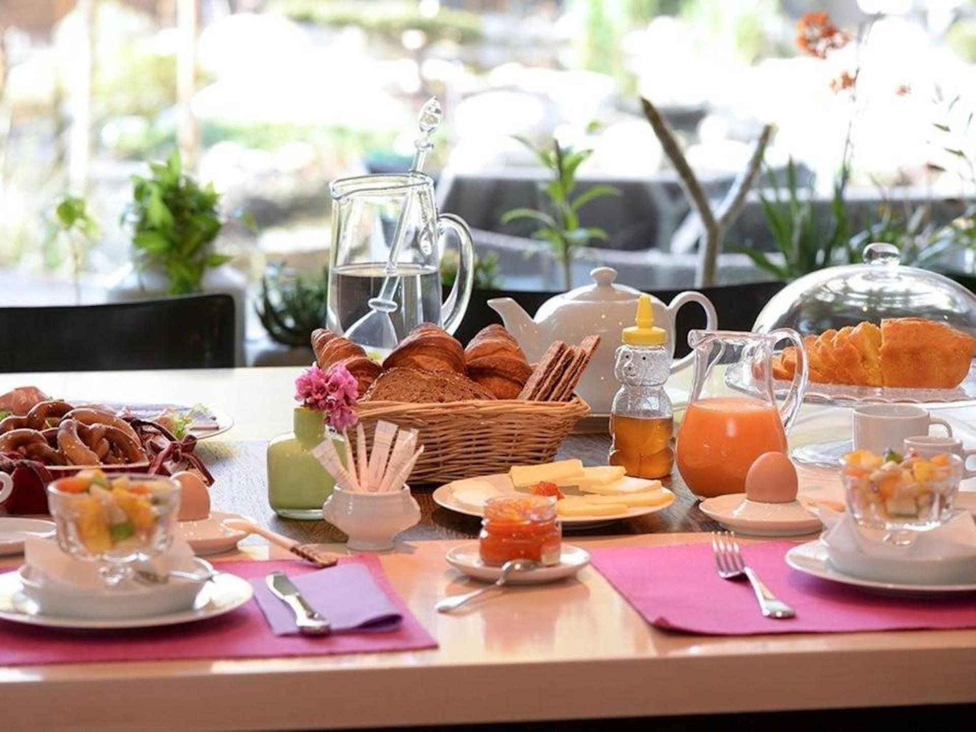 Le Jardin De La Tuilerie Hotel Pfastatt Buitenkant foto
